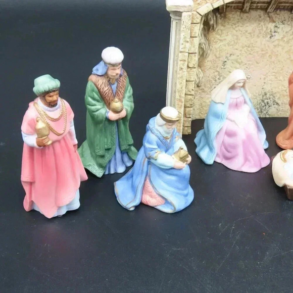AVON ''O HOLY NIGHT'' Complete 9 Pc JESUS NATIVITY SET w/ Boxes Vintage 1989/90 - Picture 4 of 6